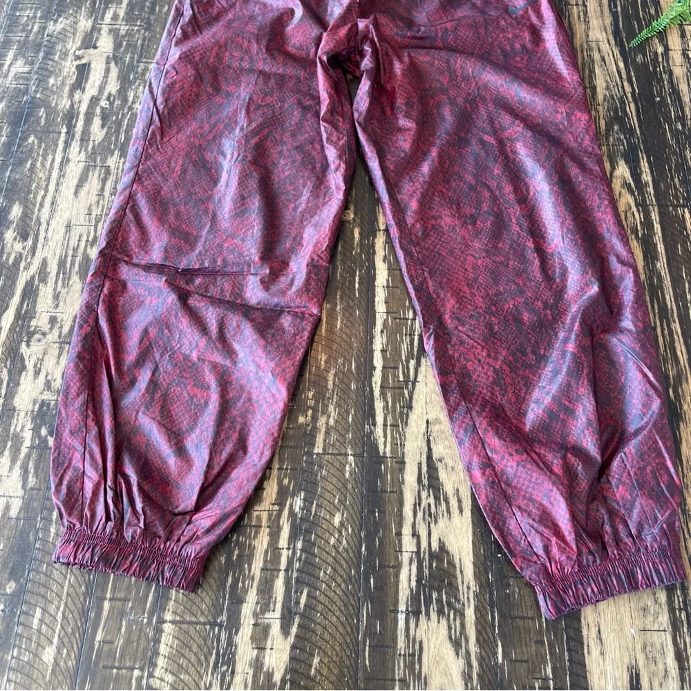 NIKE Maroon Red Snakeskin Windbreaker Pants - SMALL